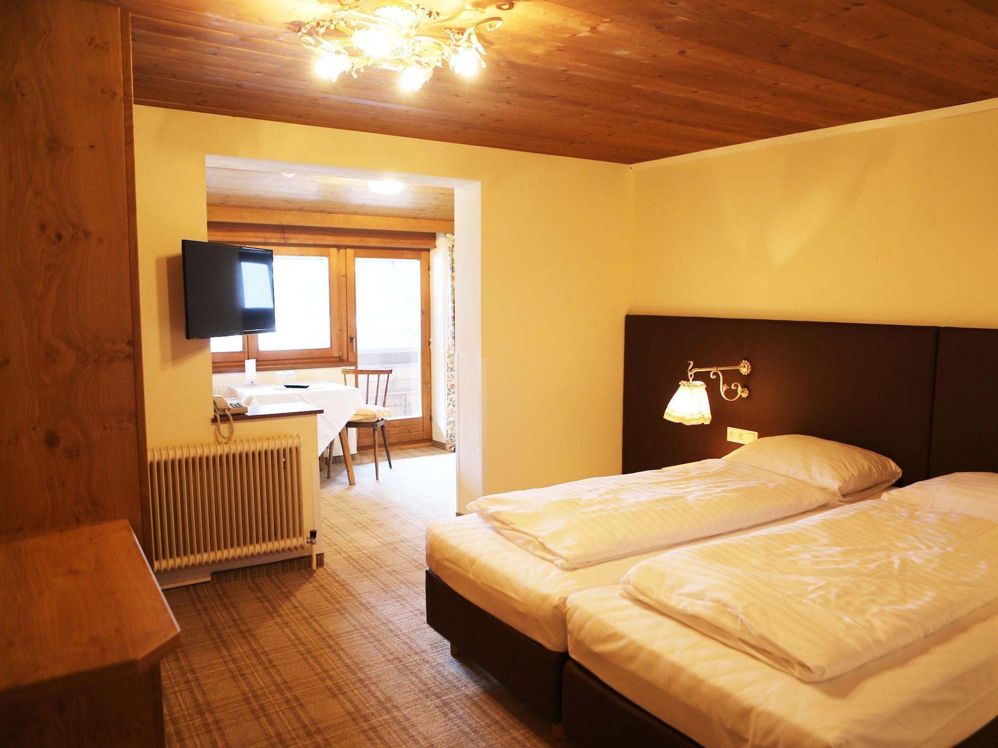 Gasthof Pension Madseiterhof トゥクス エクステリア 写真