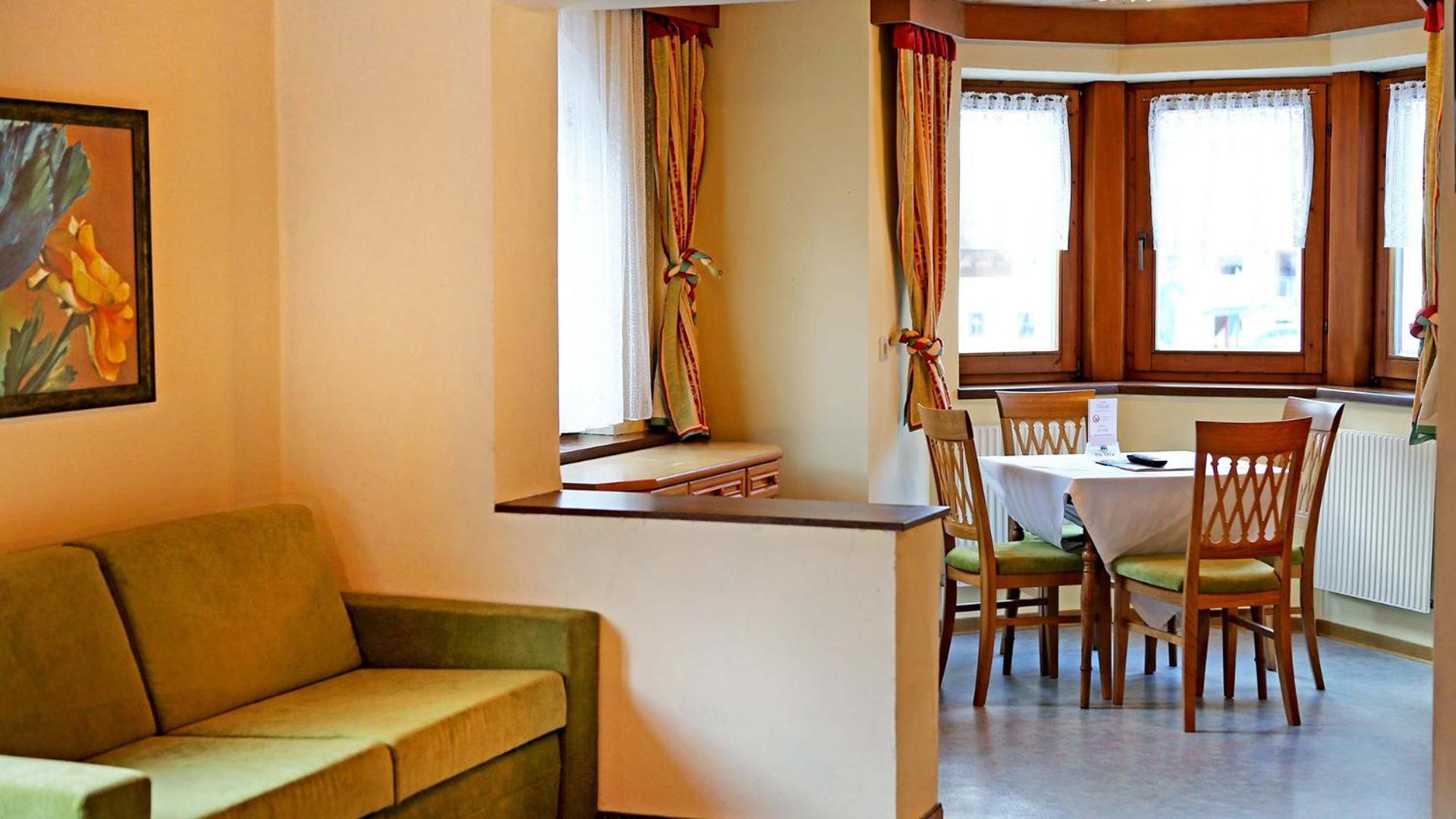 Gasthof Pension Madseiterhof トゥクス エクステリア 写真