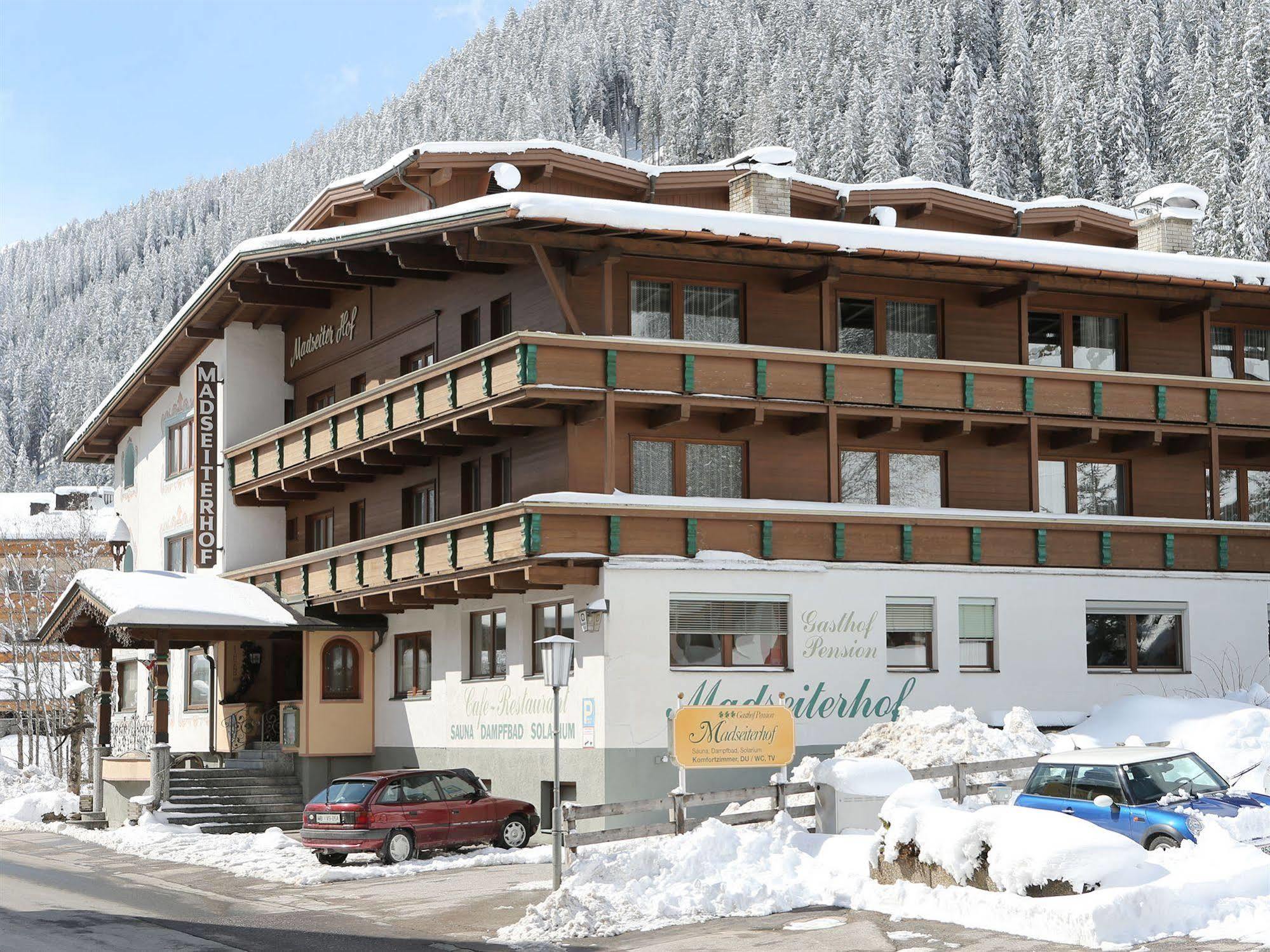 Gasthof Pension Madseiterhof トゥクス エクステリア 写真